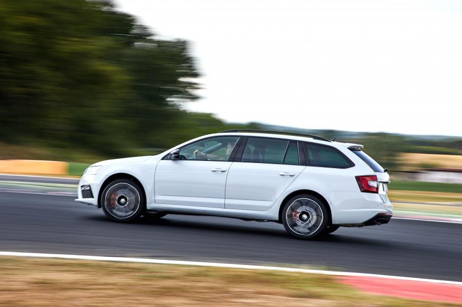  Skoda Octavia RS 245 Combi 2017 года  (WW) (фото 35 из 38)